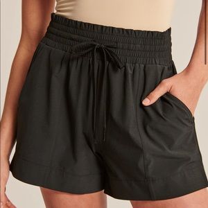 Abercrombie Traveler Shorts MEDIUM